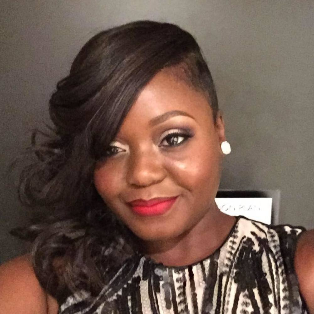 Meet your Posher, Oluyemisi